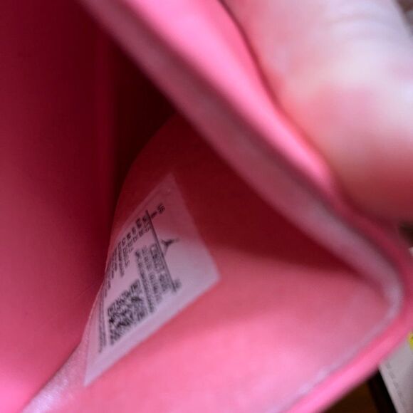 Jordan Pink Flip Flops SlidesโUS 8 CZ8027-600 LikeโNew - Picture 4 of 15